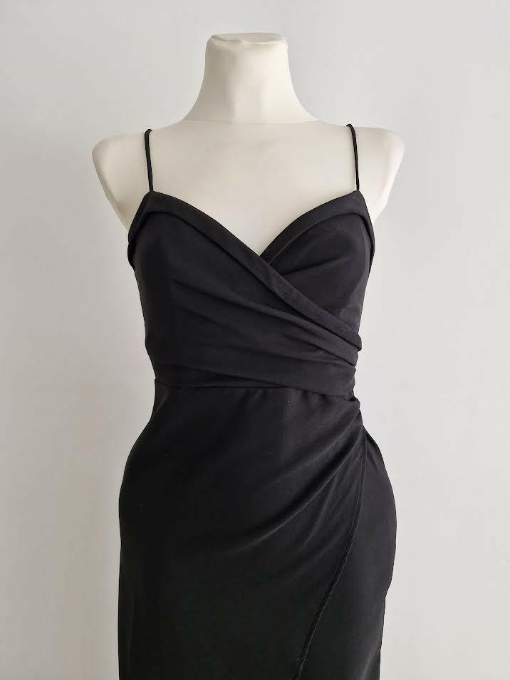 Elegant party dress with aqua green neckline