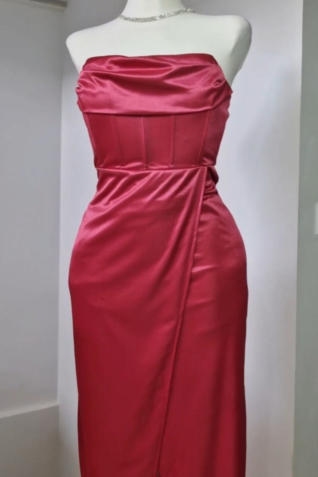 Long strapless fuchsia party dress
