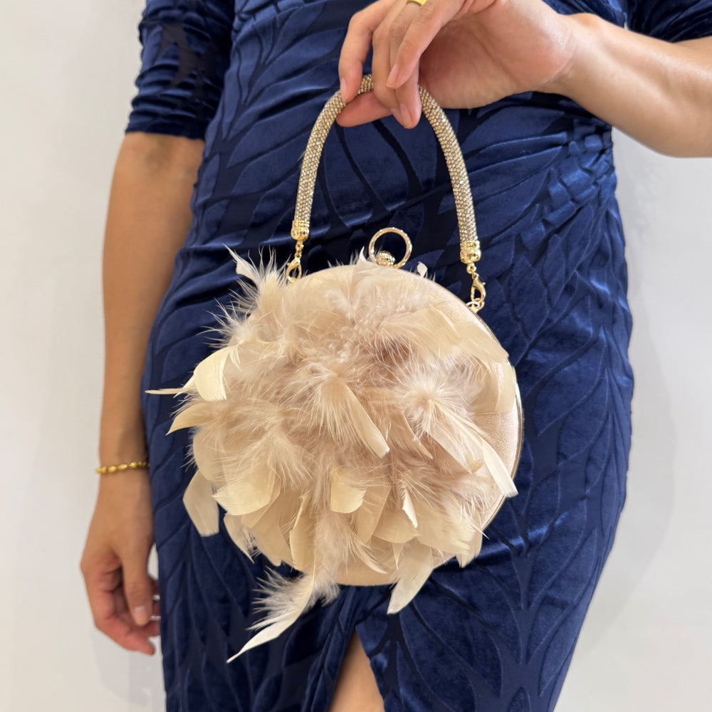 Bolso clutch fiesta de plumas