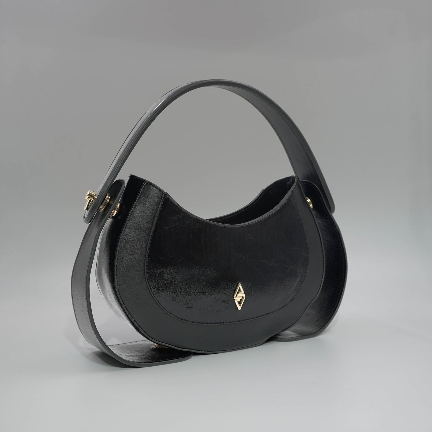 Bolso negro de piel vegana